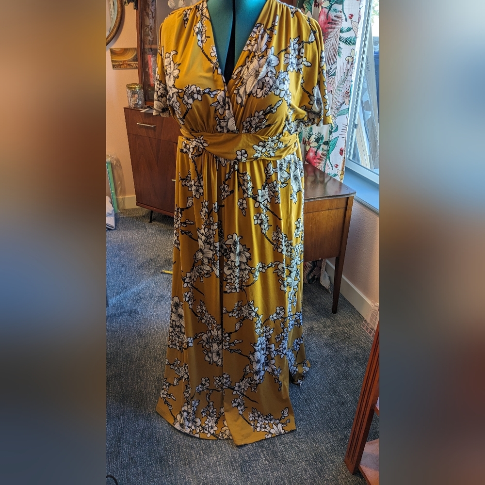 Kiyonna yellow floral maxi dress